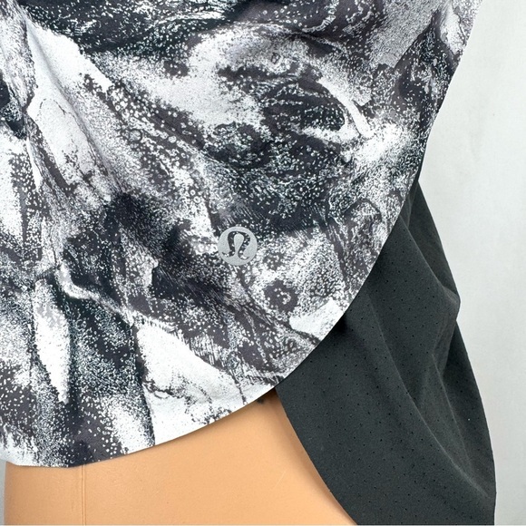 Lululemon Swift Ventilated Racerback Running Tank Top Sz 2 Black/White High Neck - Picture 8 of 13